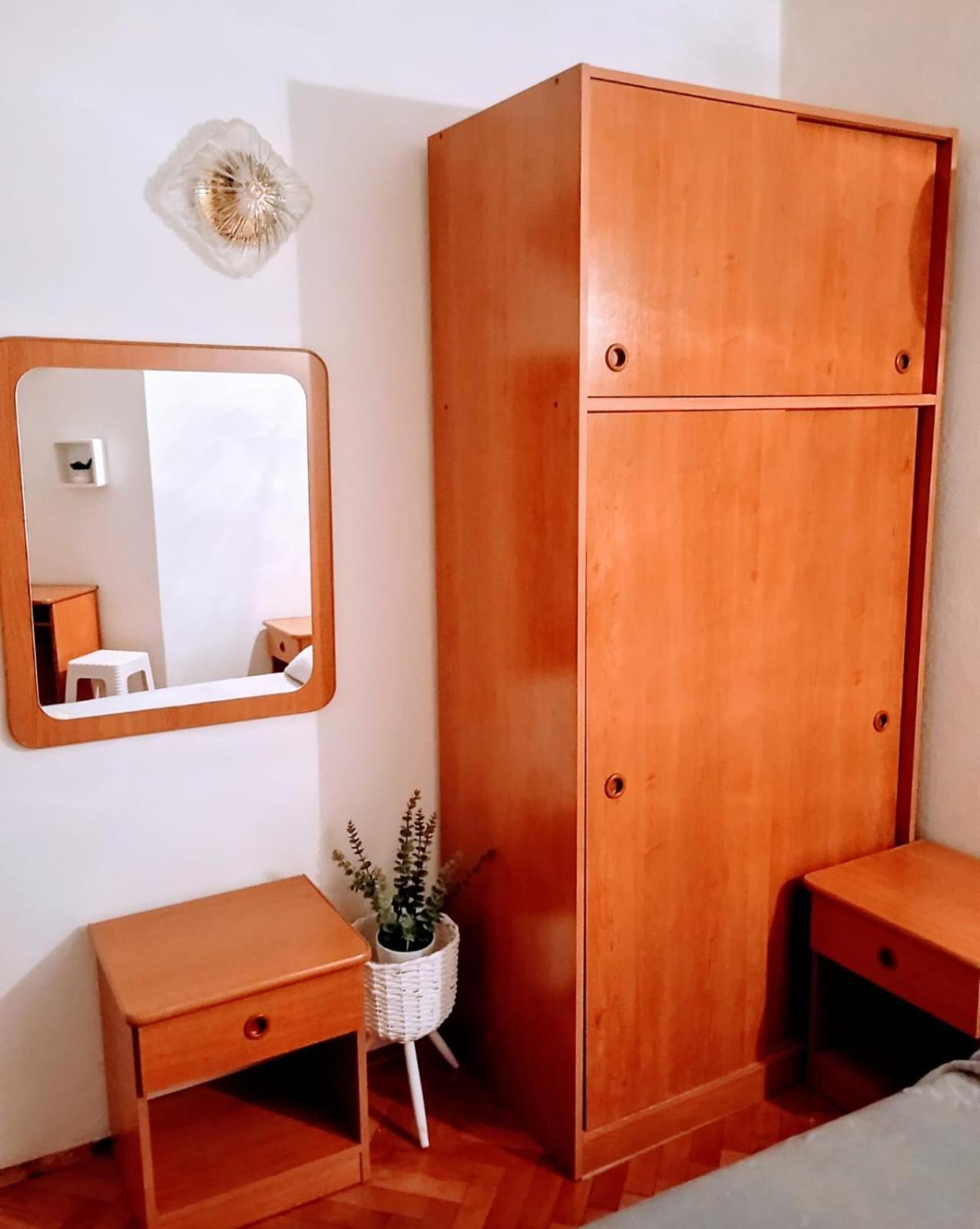 Rooms Helena Krk Town Esterno foto